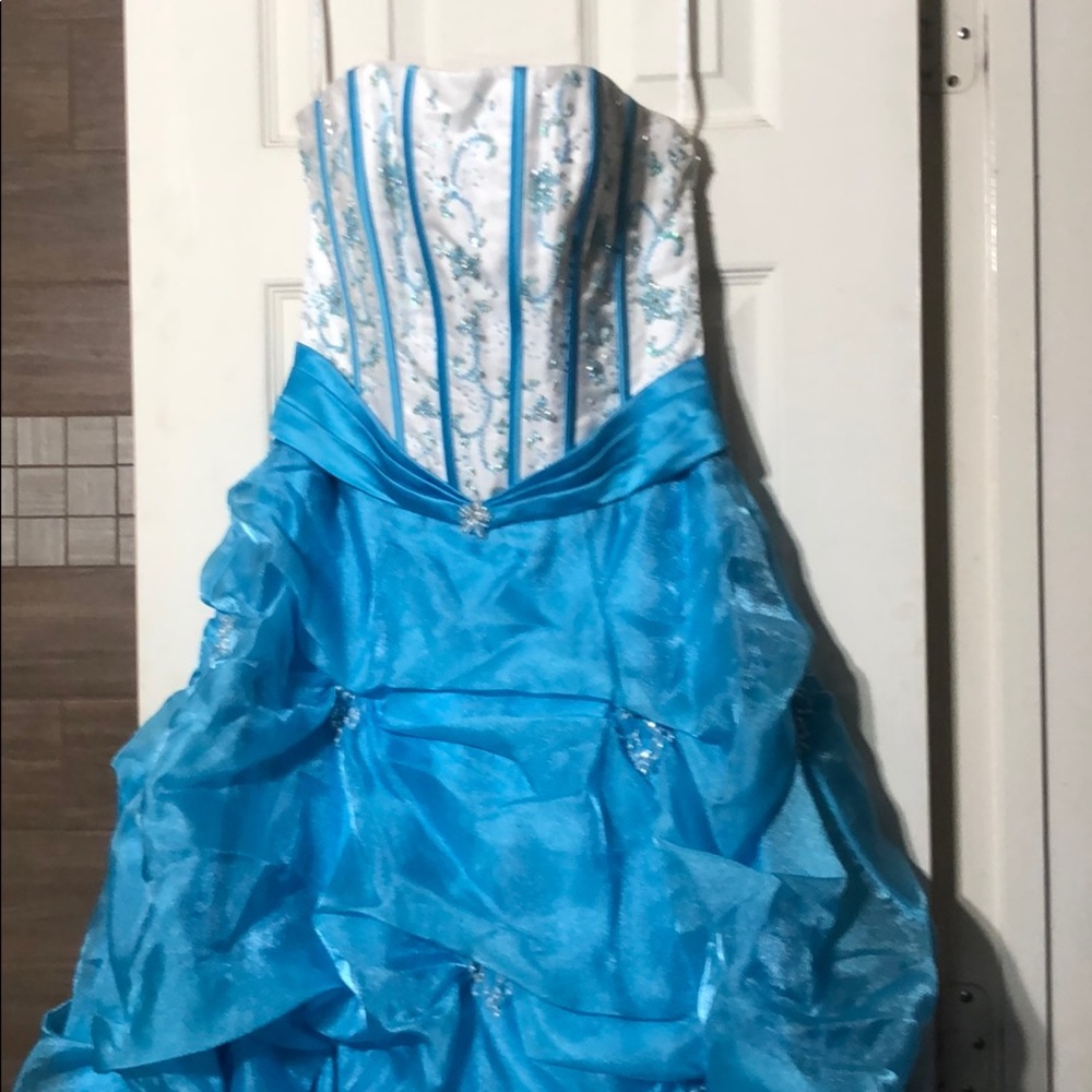 Biutiful prom dress size 2